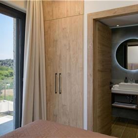  3 bedroom stone villa with pool & seaview, near Acharavi, sleeps 6